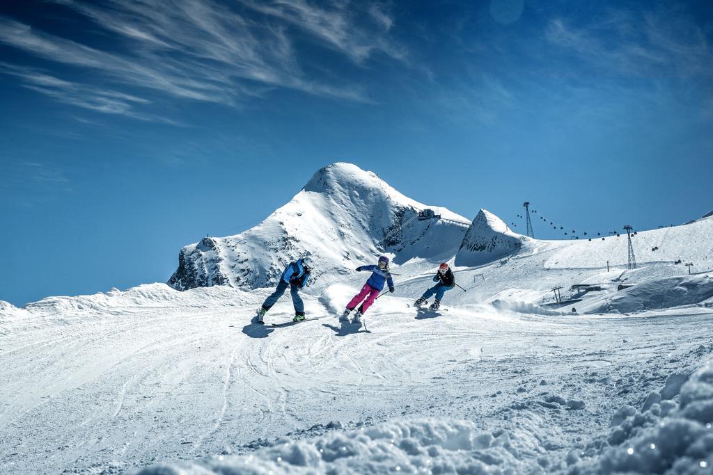 Hotel Kuenstleralm Капрун Екстериор снимка