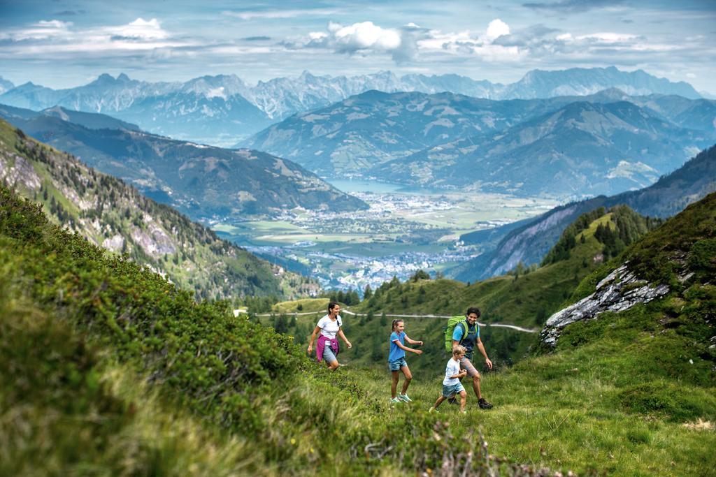 Hotel Kuenstleralm Капрун Екстериор снимка
