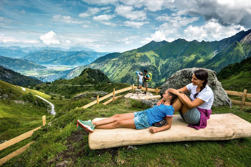 Hotel Kuenstleralm Капрун Екстериор снимка