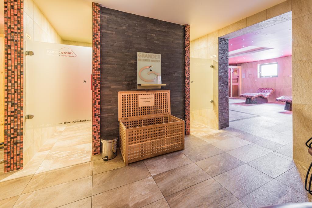 Hotel Kuenstleralm Капрун Екстериор снимка