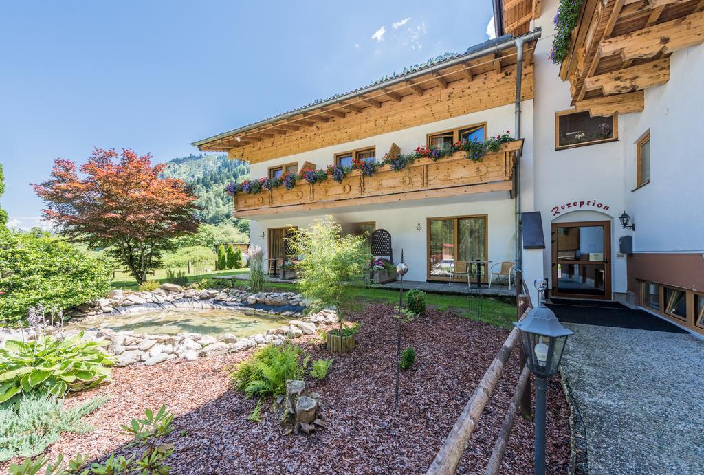 Hotel Kuenstleralm Капрун Екстериор снимка
