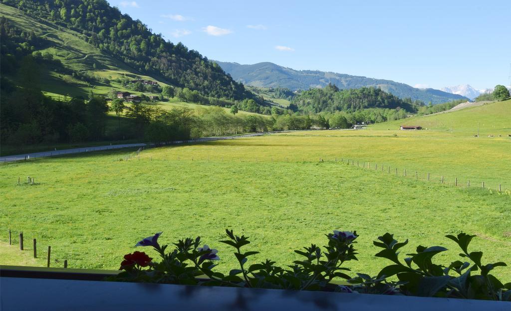 Hotel Kuenstleralm Капрун Екстериор снимка